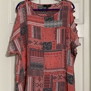 Top with ladder cut out sleeves size 2x